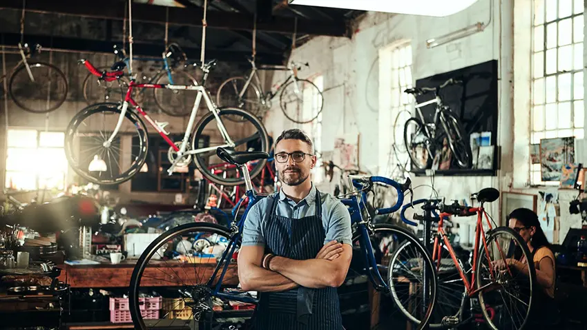 HM Revenue & Customs figures indicate that thousands of small firms may be deliberately limiting expansion to avoid crossing the UK’s £90,000 VAT registration threshold, fuelling renewed calls for reform of what critics describe as a “cliff-edge” tax system.